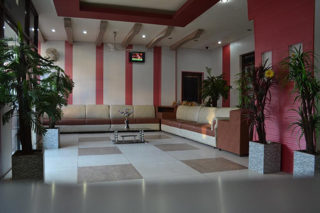 Hotel Atithi International Катра Экстерьер фото