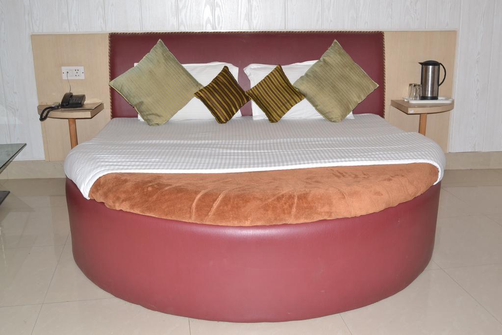 Hotel Atithi International Катра Номер фото