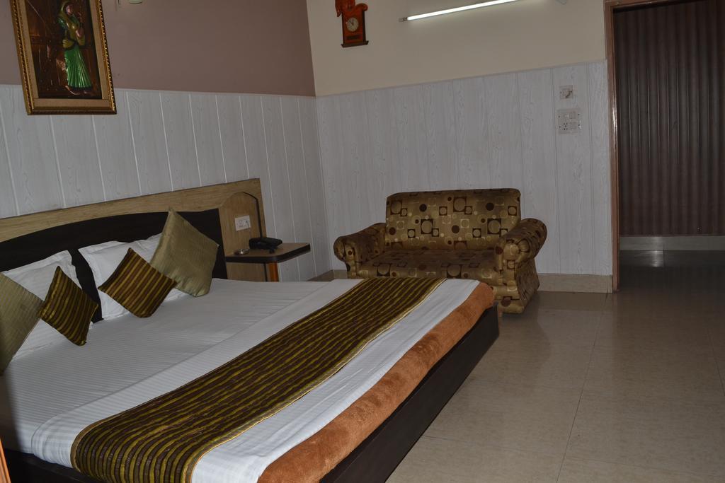Hotel Atithi International Катра Номер фото